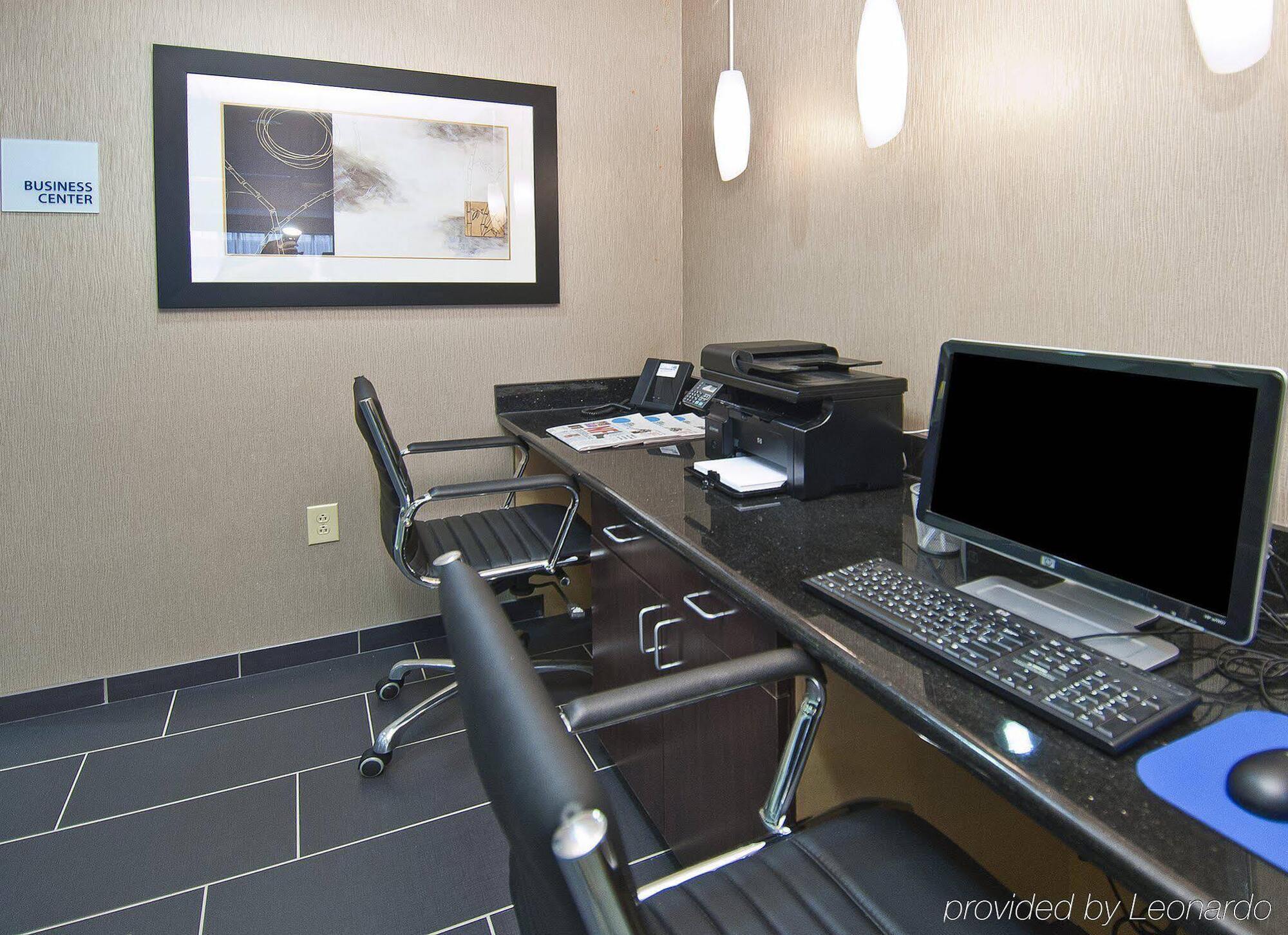 Holiday Inn Express & Suites Jackson/Pearl International Airport Экстерьер фото